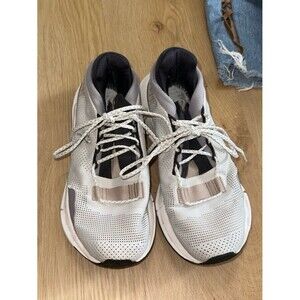 On cloud cloud tech shoes